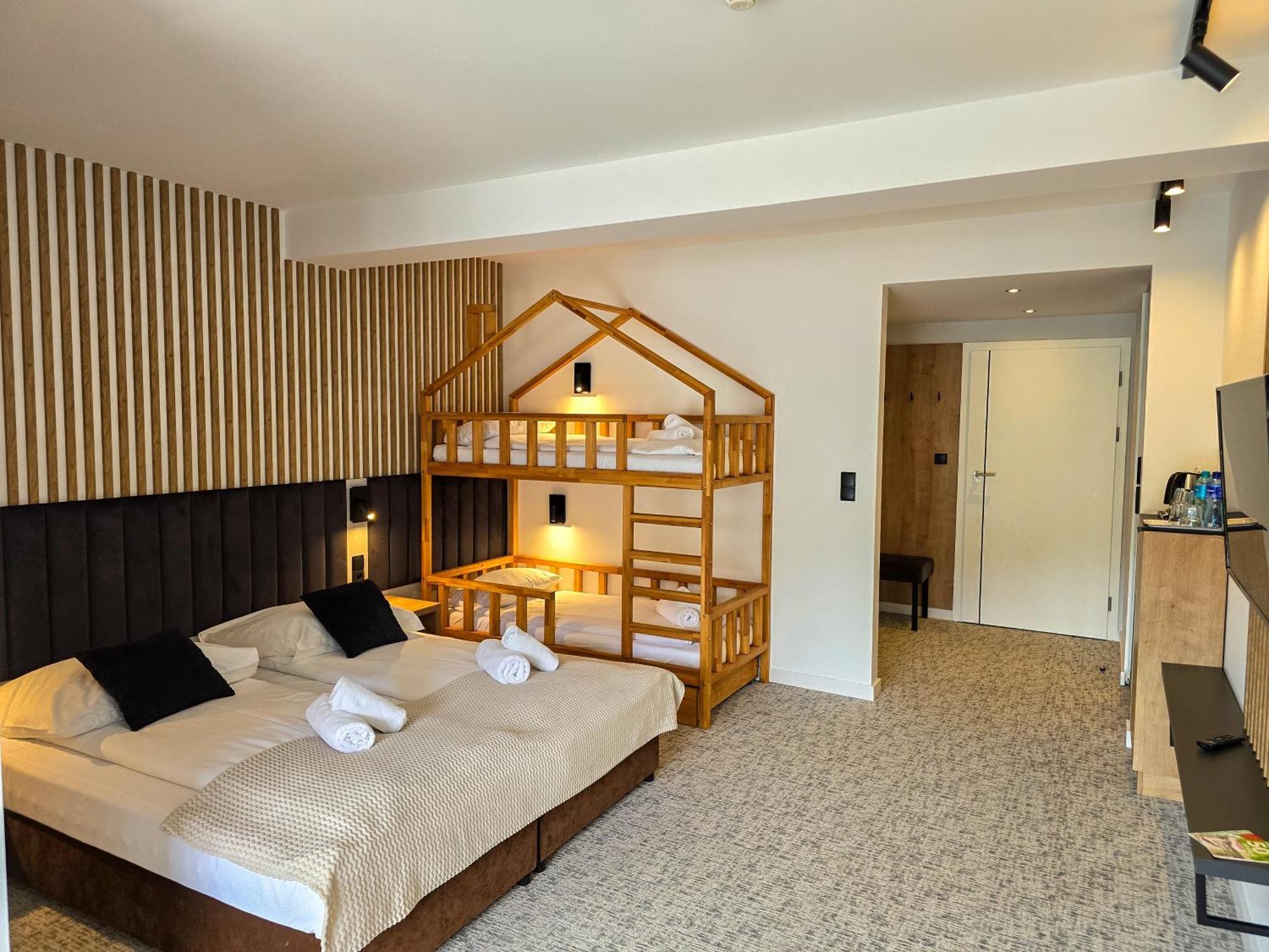 Bed and Breakfast Sniezynka Щирк Экстерьер фото